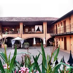  Alloggio per agriturismo Sangallo