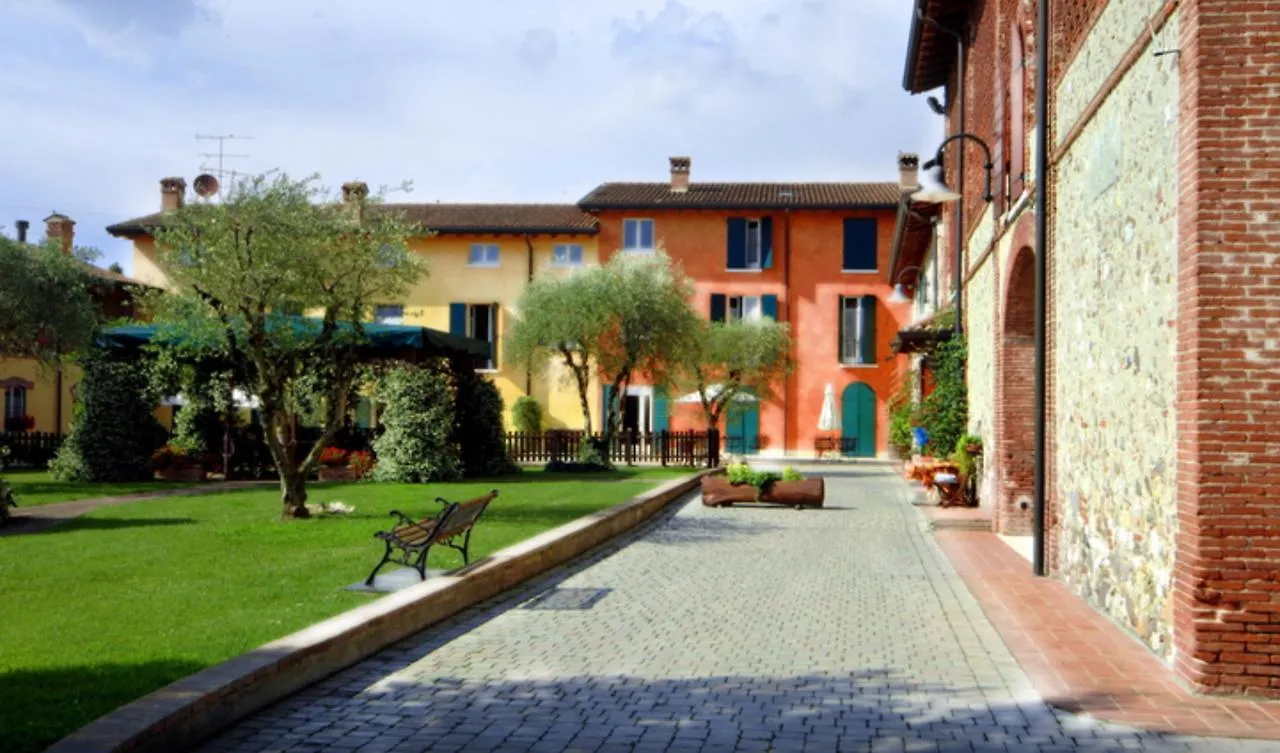 Agriturismo Corte Salandini Hotel Ponti sul Mincio Alloggio per agriturismo